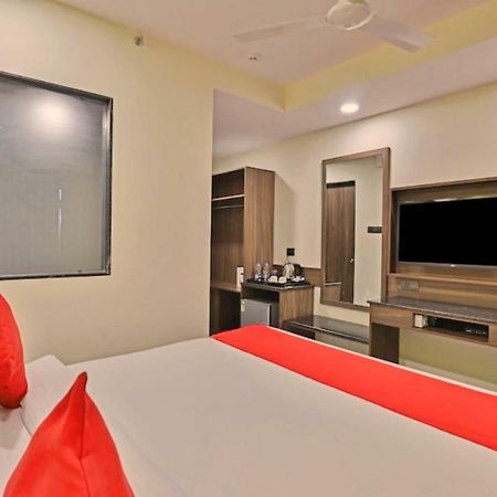 Genx Surat By 1589 Hotels Palsana  Exterior photo